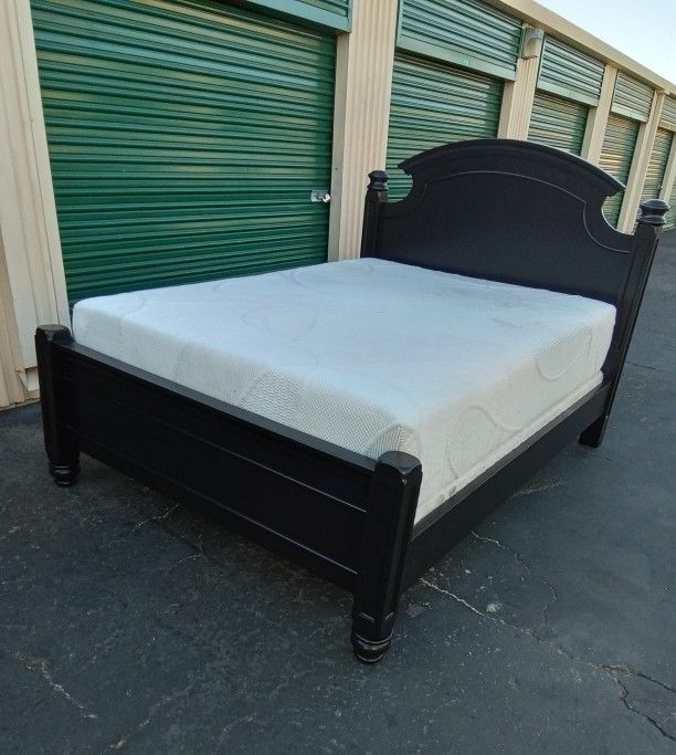 QUEEN BED FRAME WITH BOX SPRING AND MATTRESS 