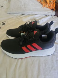 Adidas swift Run size 9.5 new never worn