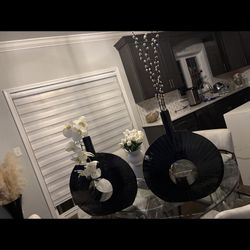 2 Round Vases 