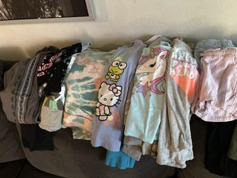 Lots Of New Gently Used Girl Clothes
