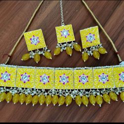 Meenakari Choker Set Comes With Neck Piece, Earrings N Tikka