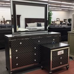 Six piece king bedroom set