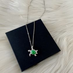 Brand New Cute Sea Turtle Green Pendant Silver Necklace 