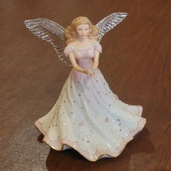 Vintage Lenox Light Of Love Angel Porcelain Figurine W/ Jewels & Crystal 
Wings 10” tall. Pre-owned, perfect shape, no chips or cracks. Please see 
th