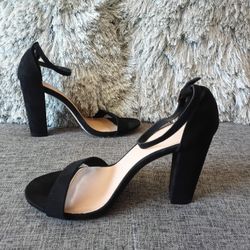 Shoe Dazzle Women's Black Two Strap Lyvia Classic Heeled Sandal - Size 8.5