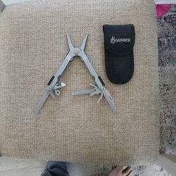 Gerber 13 Survival Tool With Belt Loop Carrying Case 