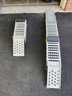 Larin Foldable Loading Ramps Set of 2
