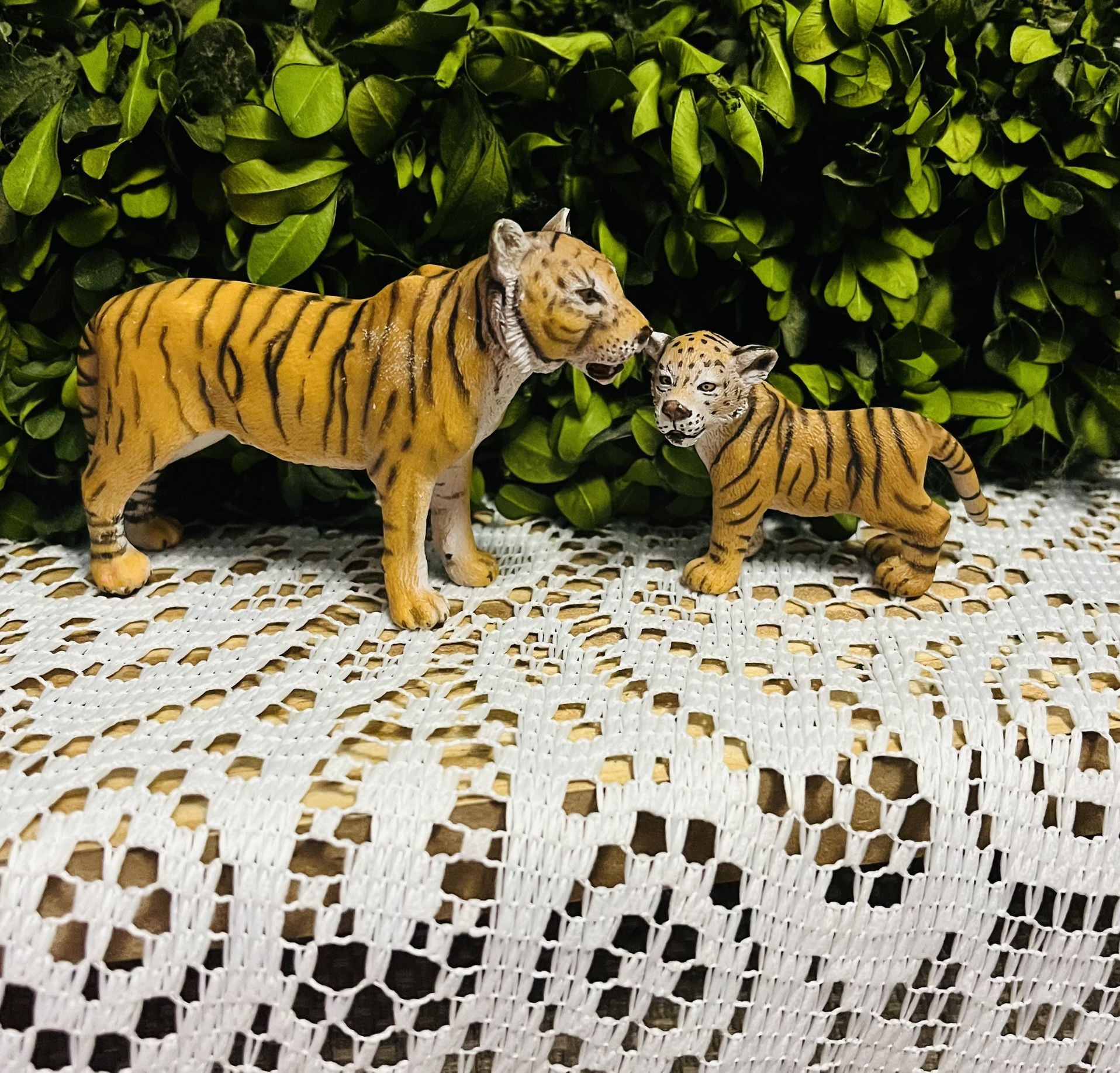 RETIRED Schleich Adult & Baby Figures