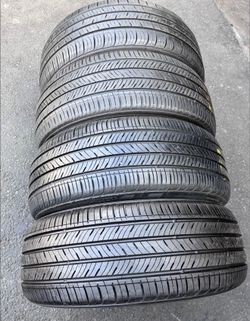 215 55 17 KUMHO I sell this Seth of tires with 80% life the 4