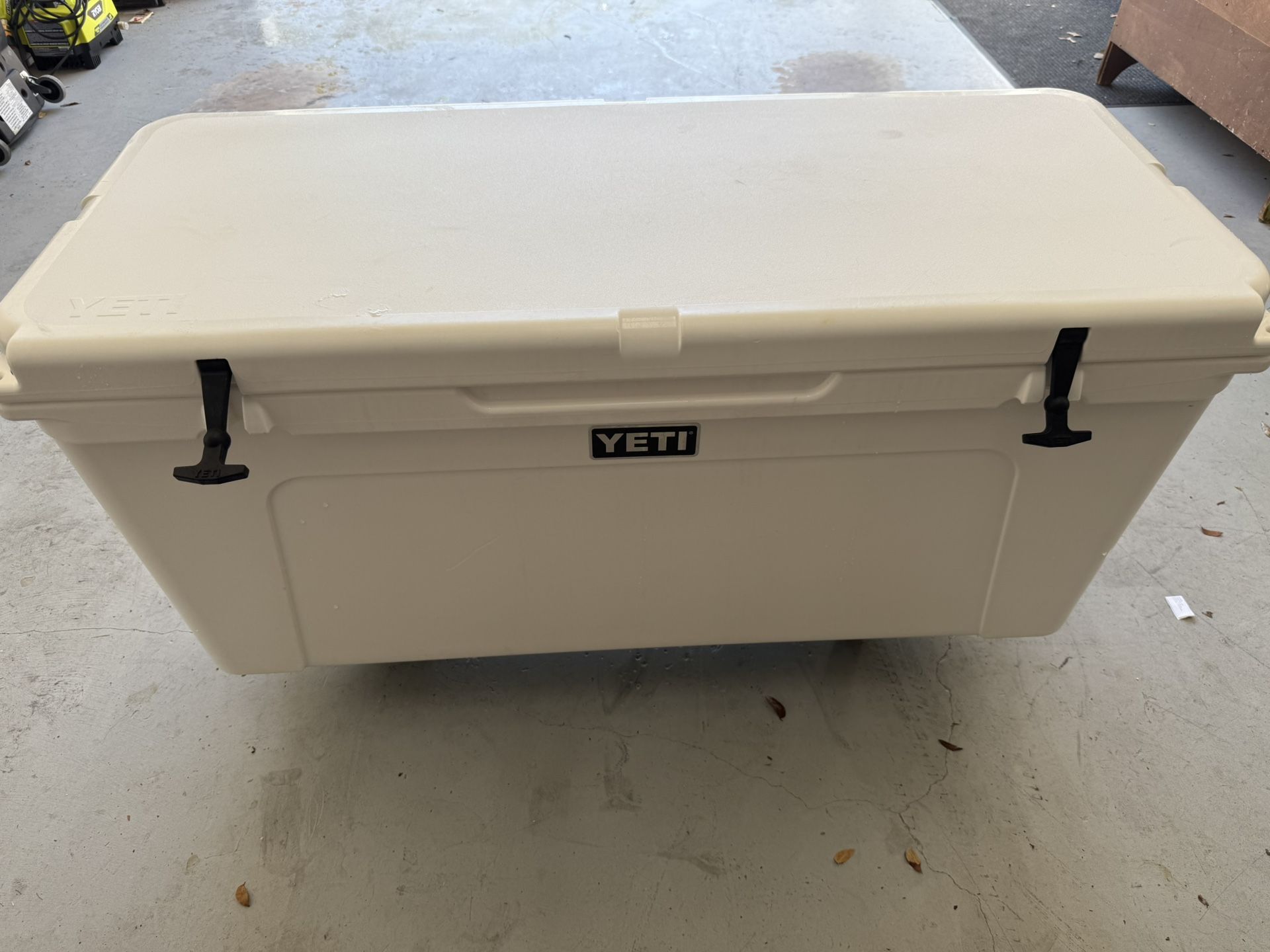 Yeti 160 Cooler