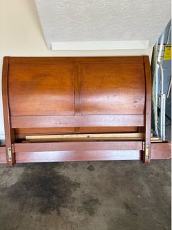 Bedframe queen size