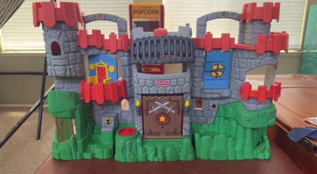 Vintage 2005 Fisher Price Imaginext Great Adventures Fold & Carry Castle Playset