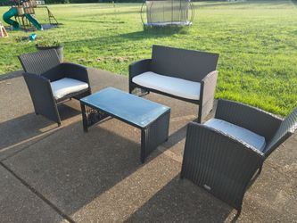 Patio Furniture Set - Very comfortable!