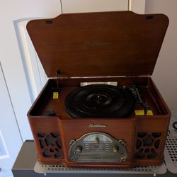 Electrohome Vinyl & CD player with 20 records
