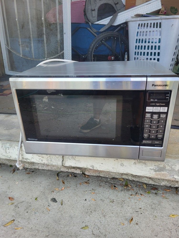 Microwave Good Condition 