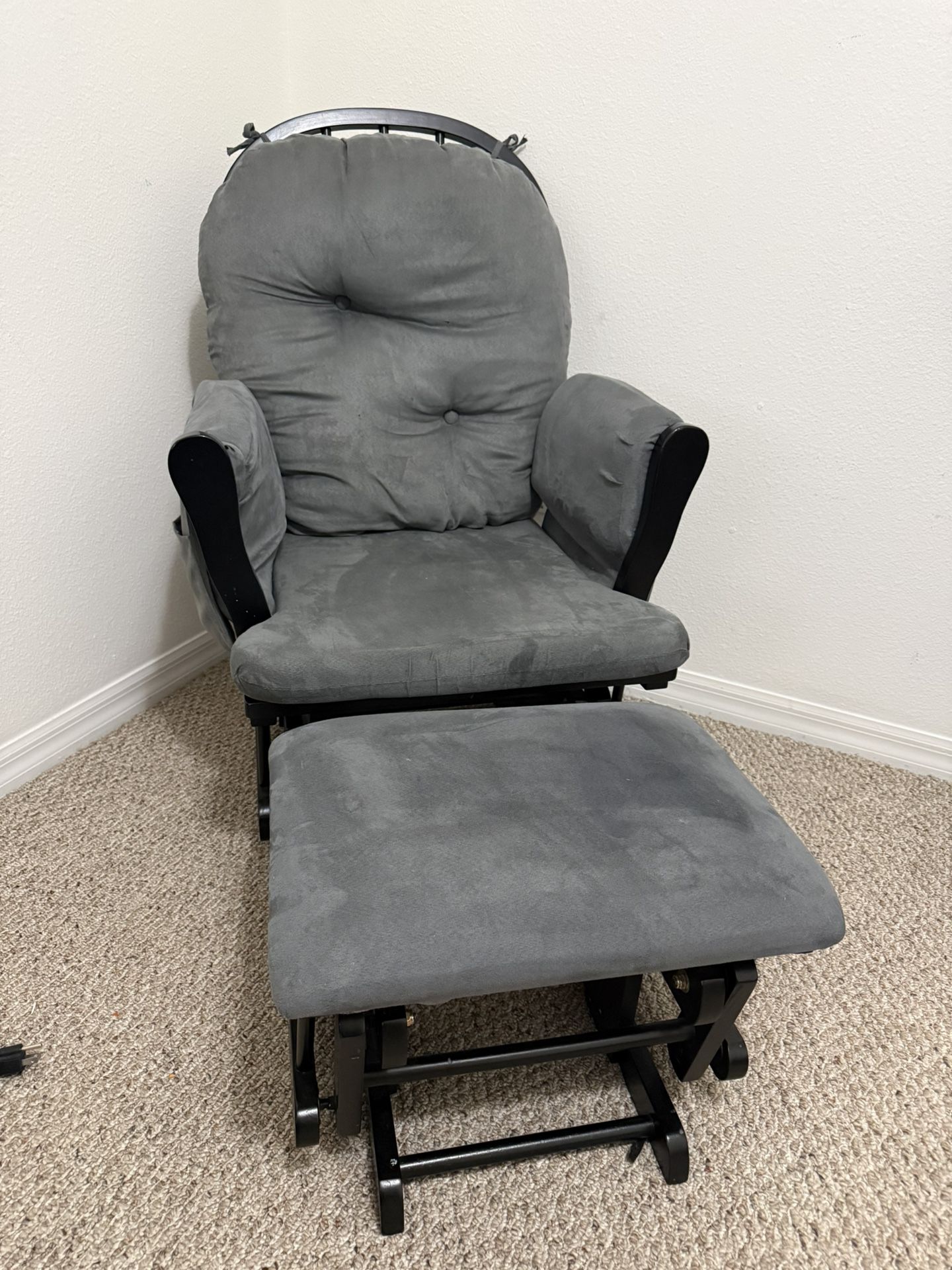Gray Glider Chair With Ottoman