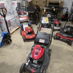 Honda HRX217K6VKA self propelled lawnmower. 
$499