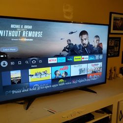 55 TV by Toshiba Smart TV With Netflix, Hulu, Amazon, Etc:  has some flickering.