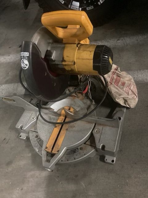 DEWALT DW703 10" MITER SAW