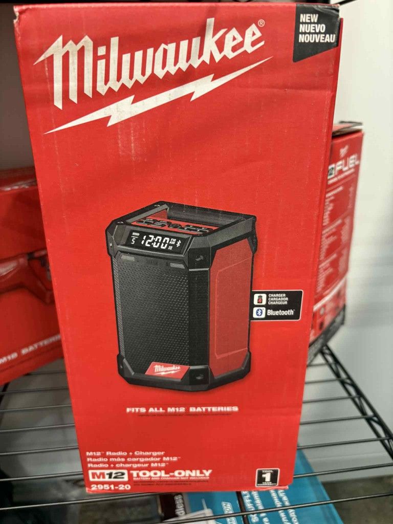 Milwaukee New Radio Bluetooth