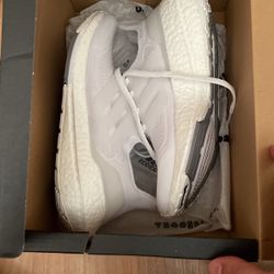 Adidas Ultraboost 21 J (Youth Sz 5.5) 