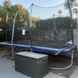 Trampoline 