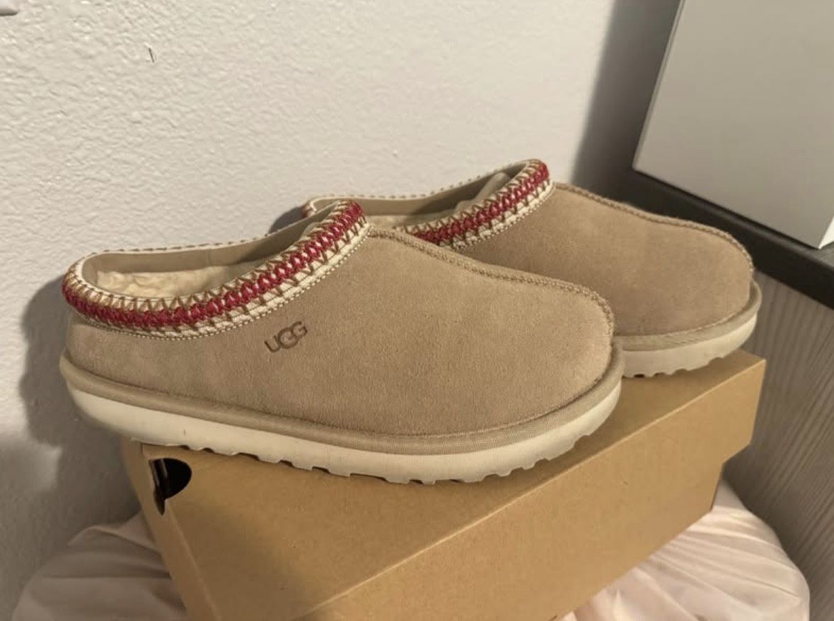 UGG Tasman