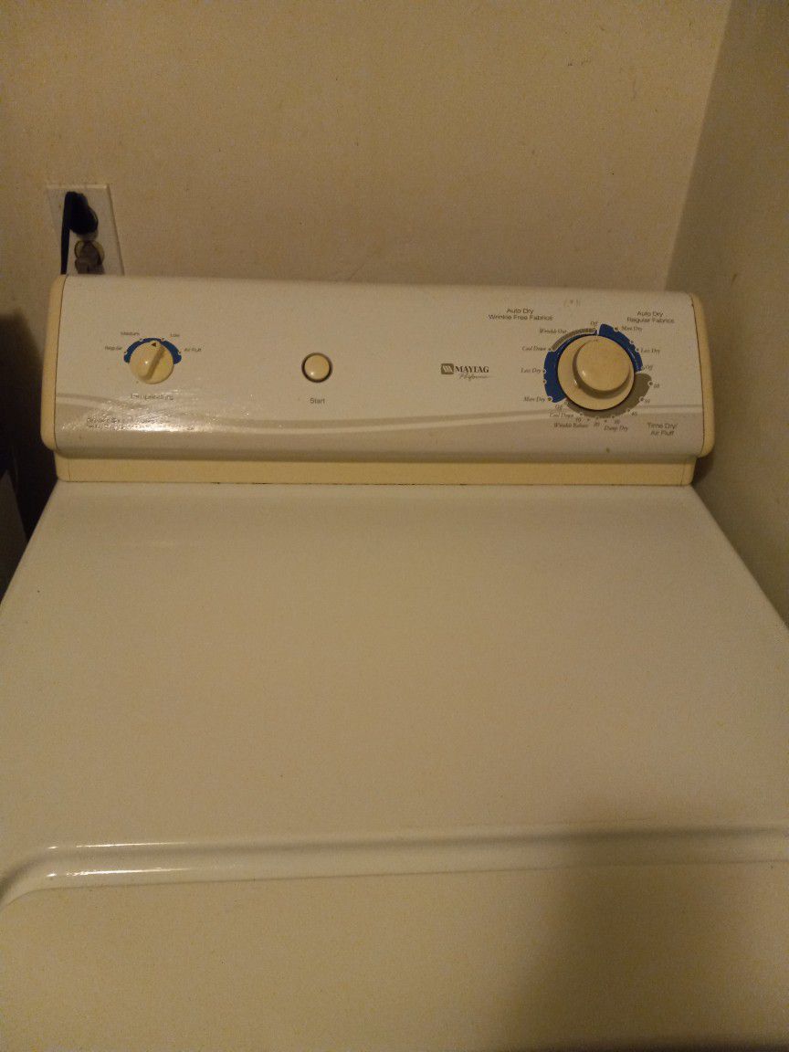 Kirkland  Washer Top Load & Maytag  Gas Dryer 