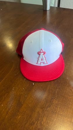 Youth, angels, baseball hat