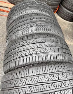 275/45/20 Continental Selling a set of 4 tires in excellent condition 🫡