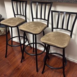 3 barstools