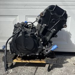 Kawasaki Ninja 400 engine
