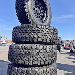 Vendo Set De Rines Nuevos 17*9 Para Toyota Tacoma Chevy Silverado Con Llantas 285/70/17 Bfgoodich 