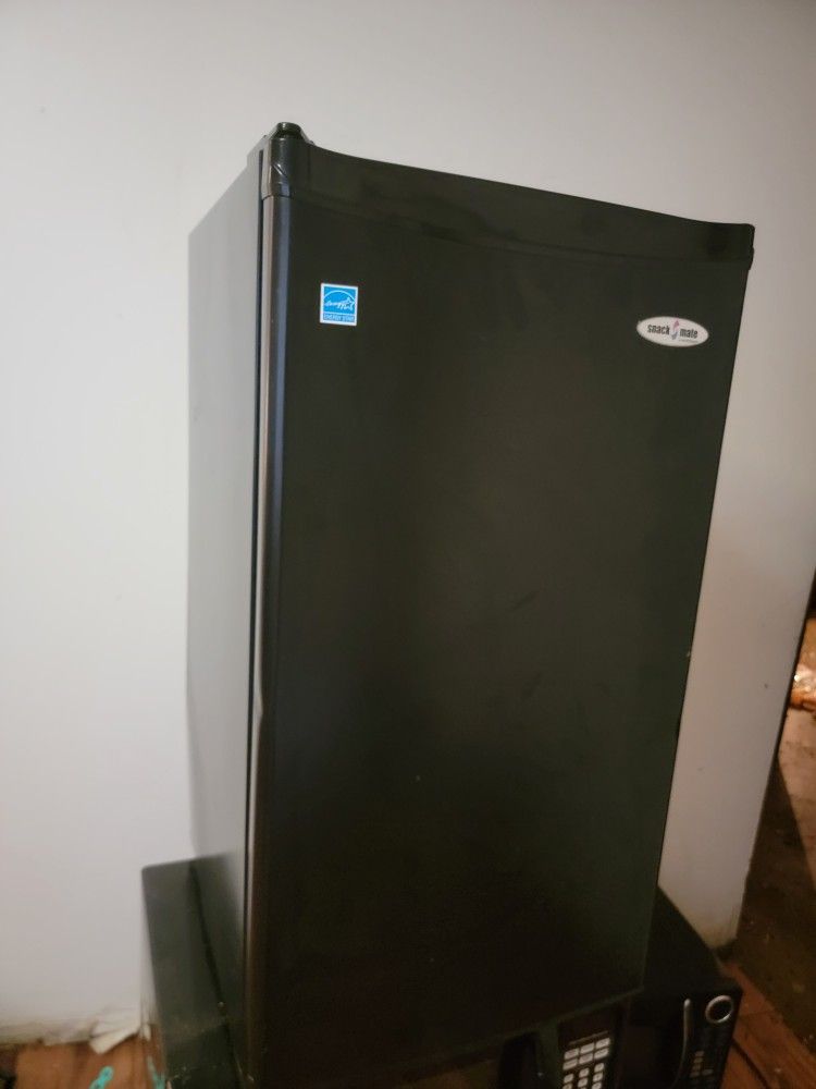 Mini Refrigerator And Freezer With Digital Controller
