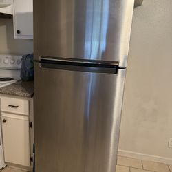 REFRIGERATOR FOR SALE