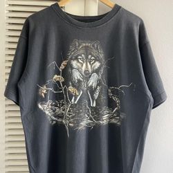 Vintage Wolf Nature Graphic T-shirt