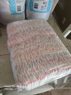 Huggies snug and dry