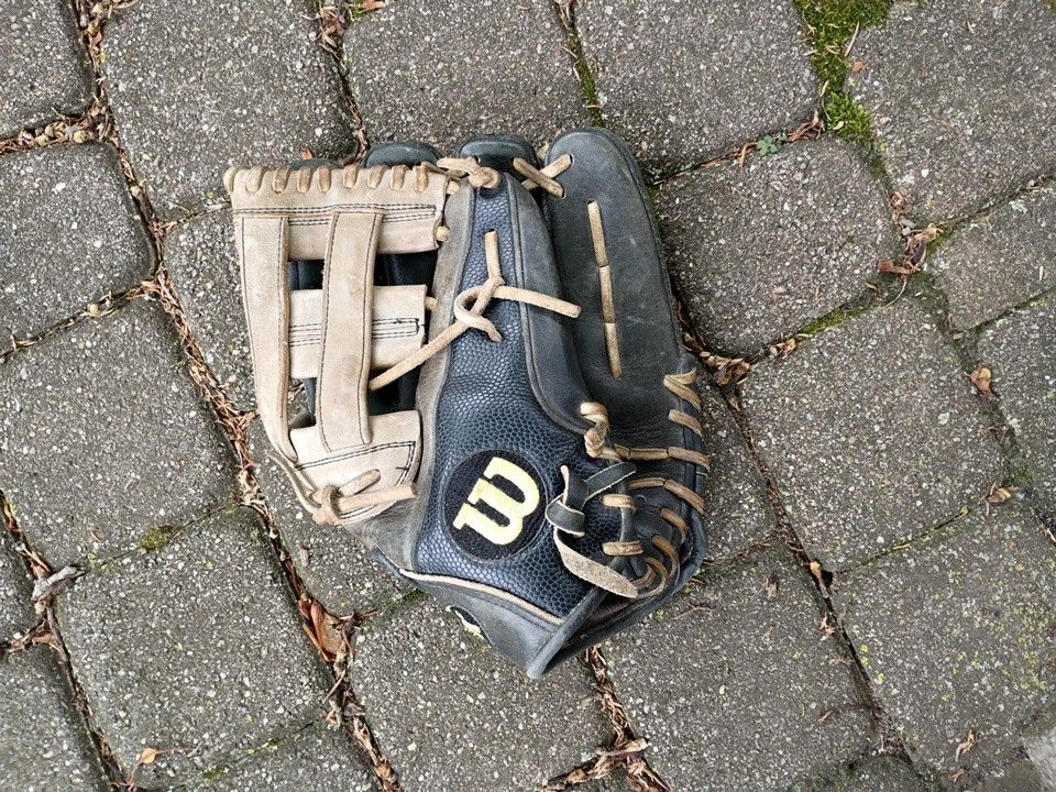 Wilson A2000 Baseball Glove