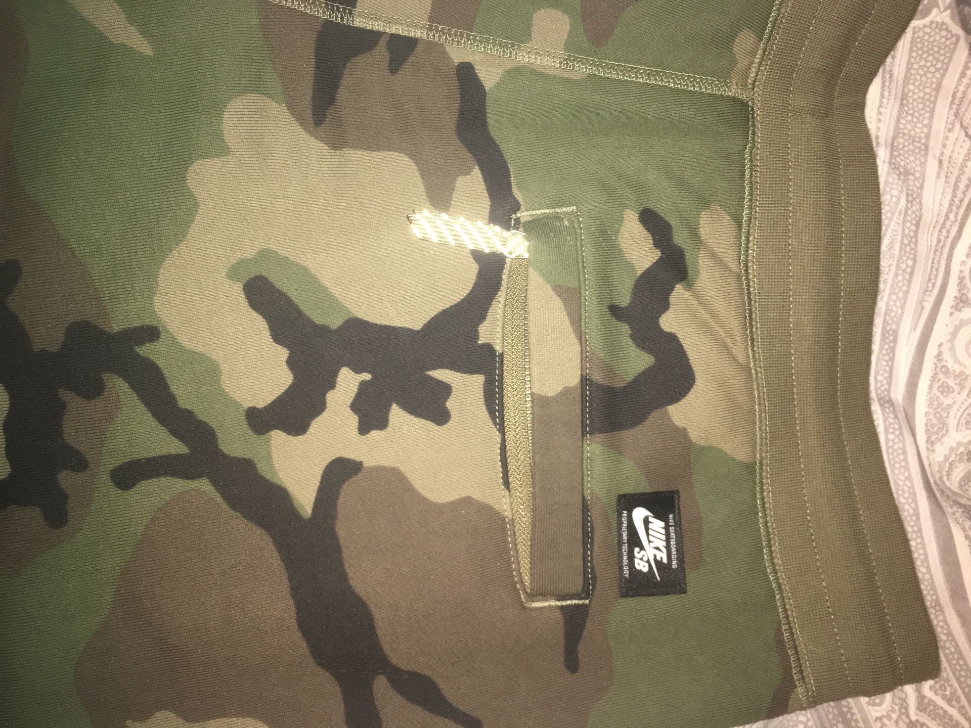 New with tags Nike Camo Shorts Size XL