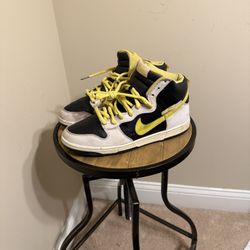 Nike SB Miss Piggy Dunks 