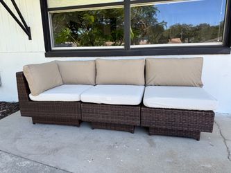 3-Piece Outdoor Wicker Sectional Sofa with washable Cushions