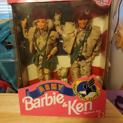Army Barbie and Ken dolls Deluxe Set From 1992