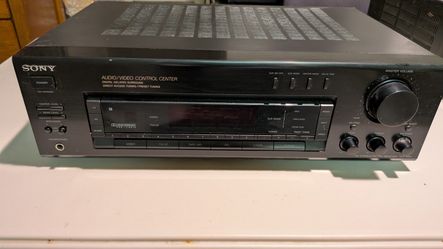 Sony STR-D615 AM/FM Receiver — Works Great