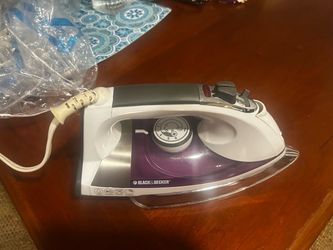 Iron black and decker