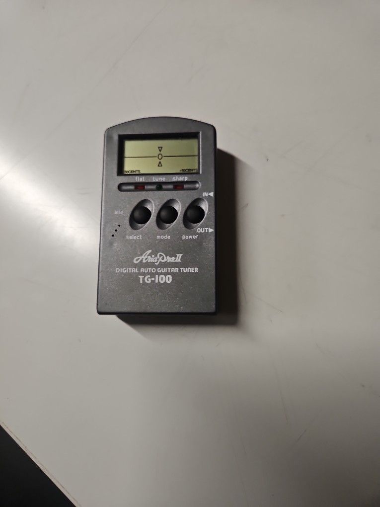 Aria Pro 2 Digital Auto Guitar Turner