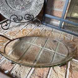 GLASS SERVING TRAY ON METAL BASE