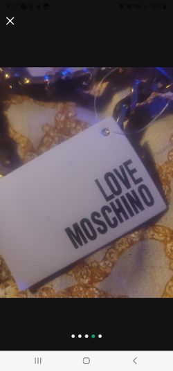 Love Moschino