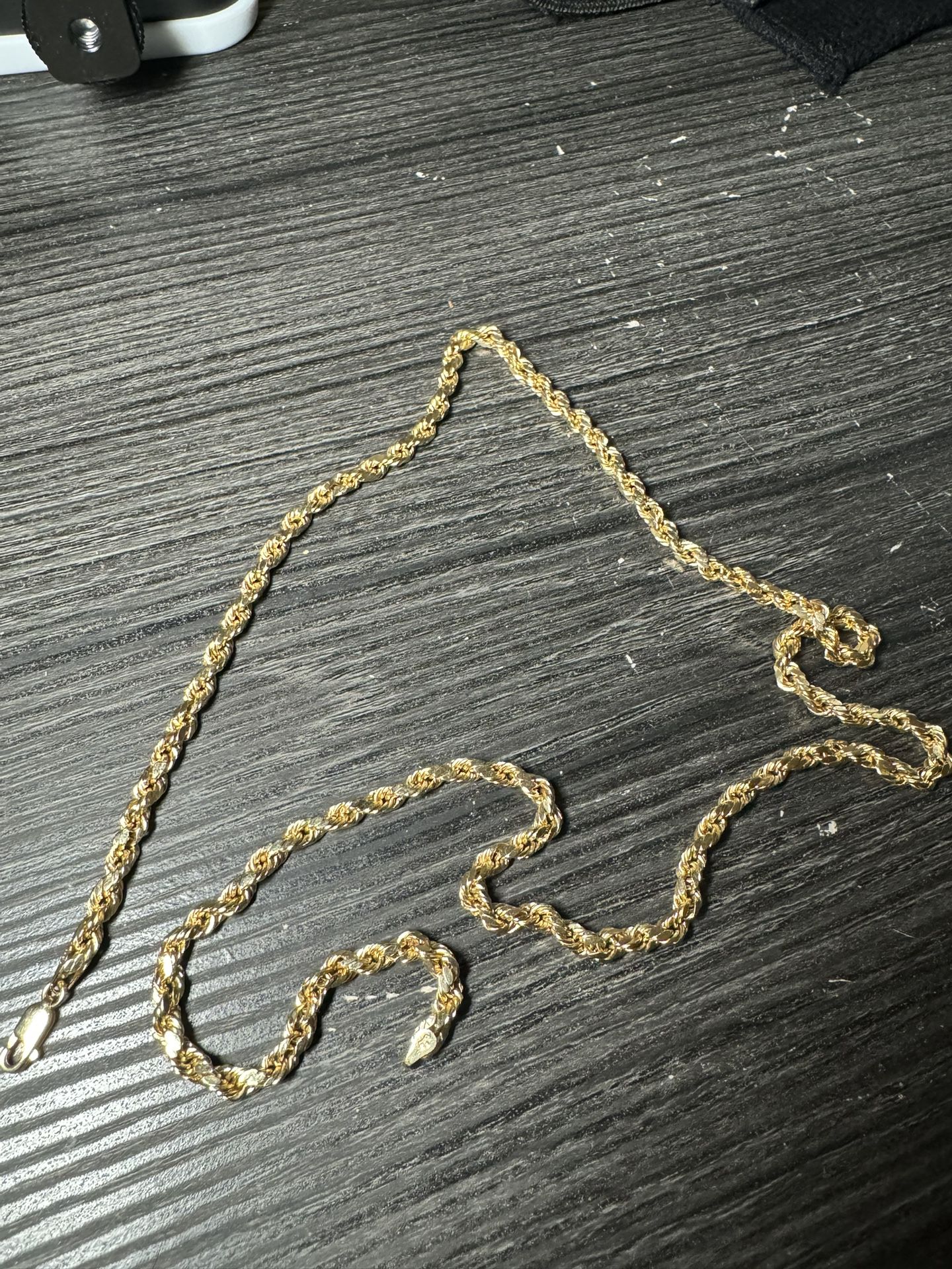 Hallow Rope Chain (gold) 