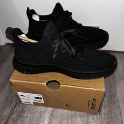 Aldo sneakers (womens Size 6.5)