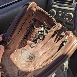 Wilson Baseball/ Softball Glove